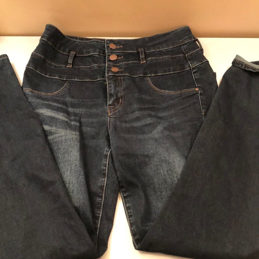 Dark wash high waisted jeans